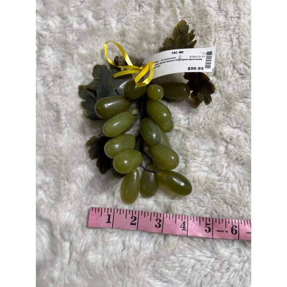Jade Stone bunch of grapes precious stones - Picture 1 of 5